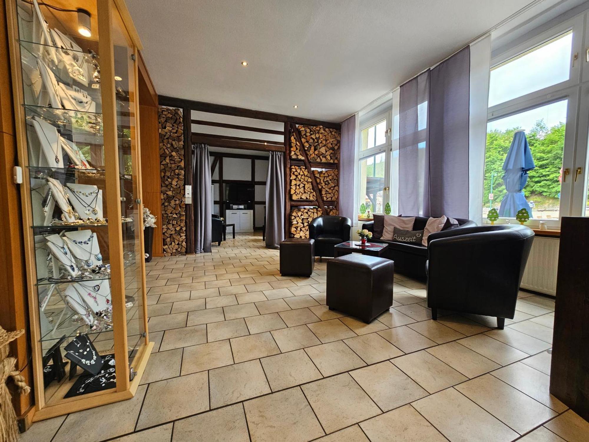 GreenLine Ferienhotel Forelle Thale Buitenkant foto