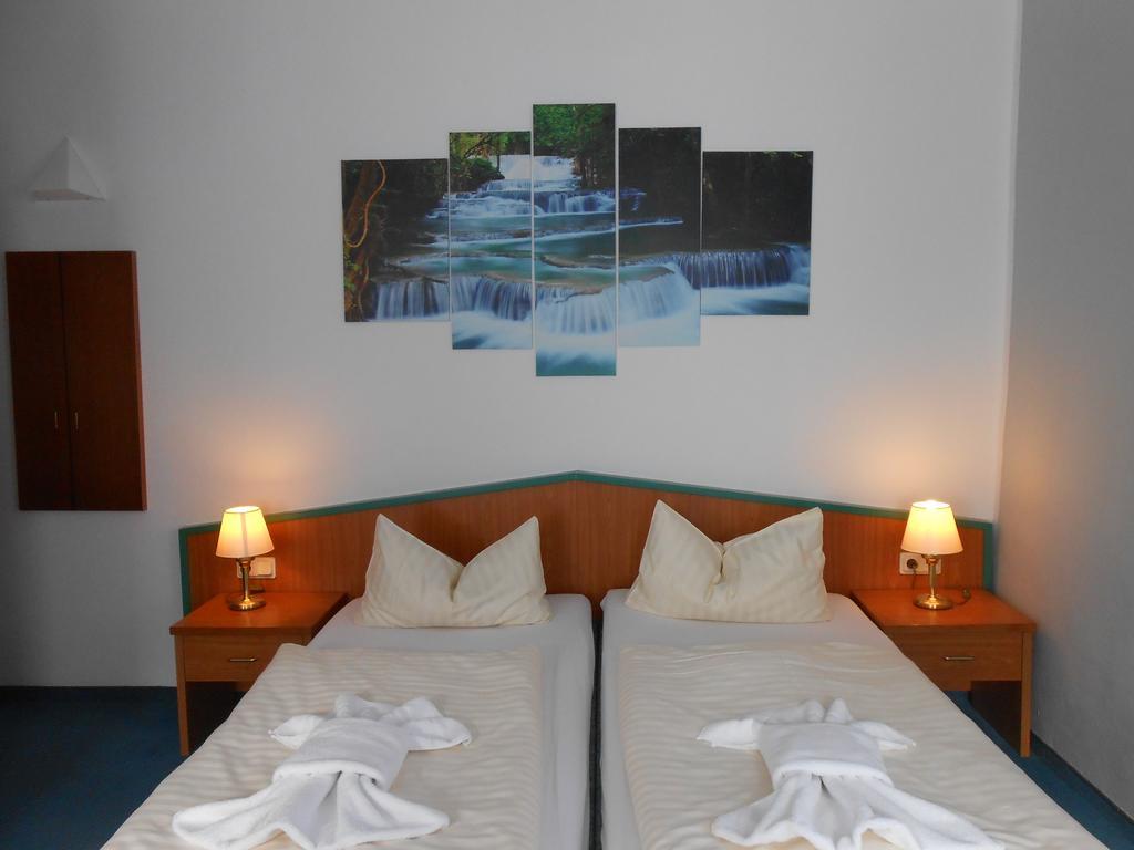GreenLine Ferienhotel Forelle Thale Buitenkant foto